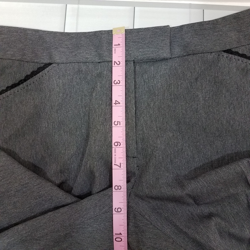 Tahari Gray Pant Suit 6P - Picture 9 of 16